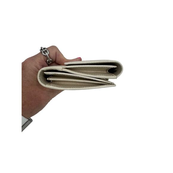 White Gucci Studded Leather Wallet – Double G Logo - Picture 4 of 8